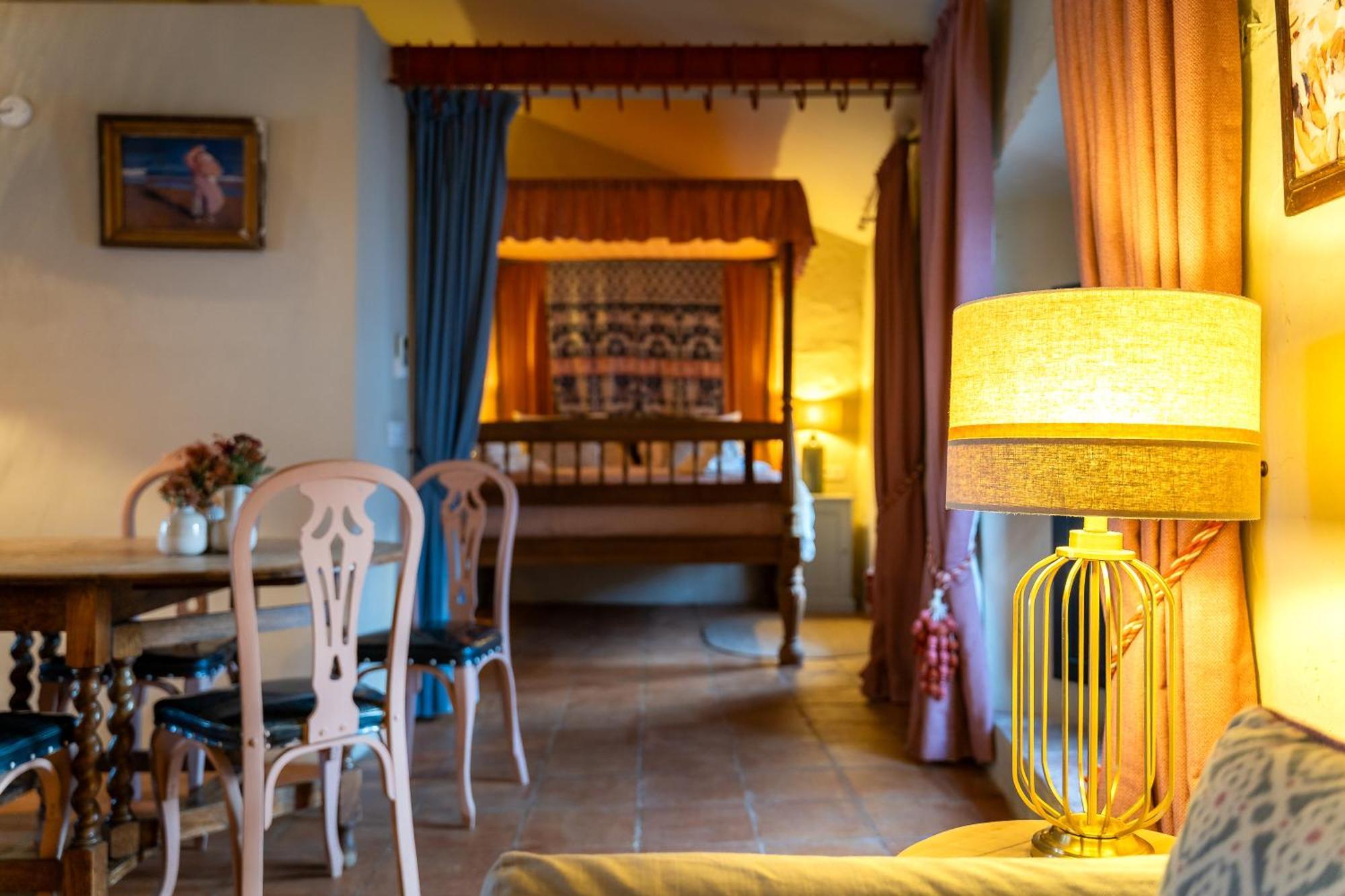Romantica Lofts *